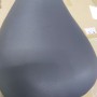 Taboret kosmetyczny siodło krzesło z oparciem Rodi Black Outlet - 8