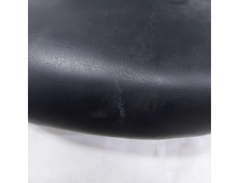 Fotel kosmetyczny do pedicure Marla odchylany z masażerem stóp do salonu spa czarny Outlet - 8