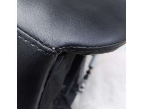 Fotel kosmetyczny do pedicure Marla odchylany z masażerem stóp do salonu spa czarny Outlet - 6