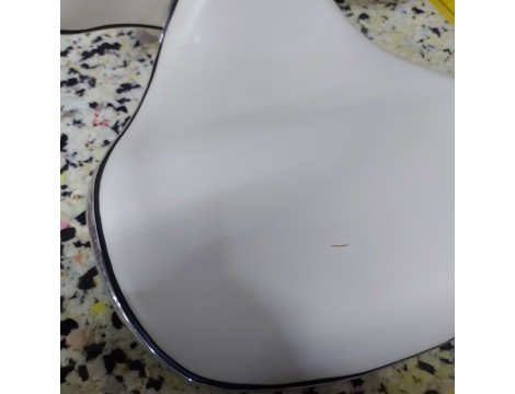 Taboret kosmetyczny siodło krzesło z oparciem biały Outlet - 7