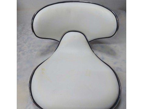 Taboret kosmetyczny siodło krzesło z oparciem biały Outlet - 10