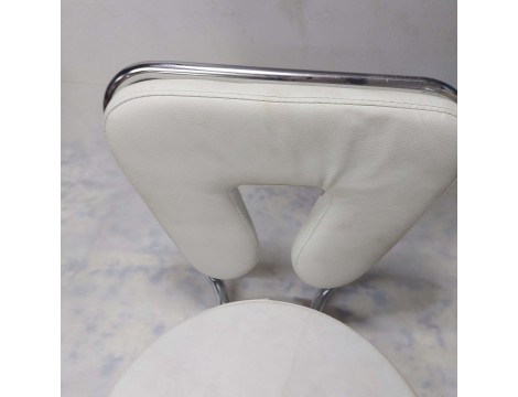 Taboret kosmetyczny siodło krzesło z oparciem biały Outlet - 3